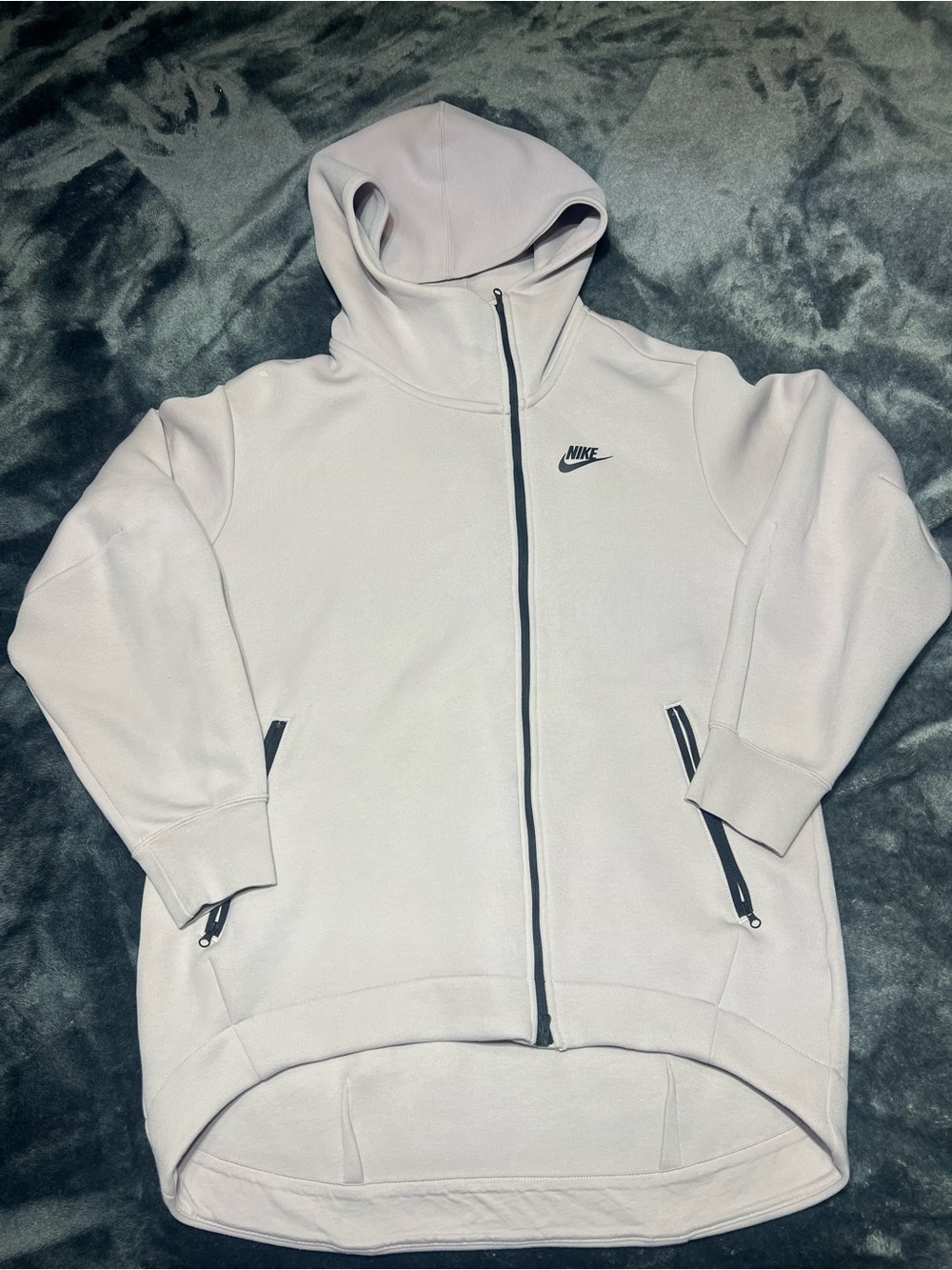 Nike Tech Fleece Women’s Light Gray Full-Zip Hooded Jacket